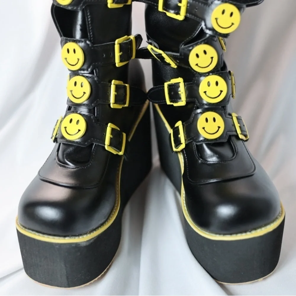 🅽🅴🆆 smiley face platform buckle boots, 90s happy face, EU 39 / US 7-8